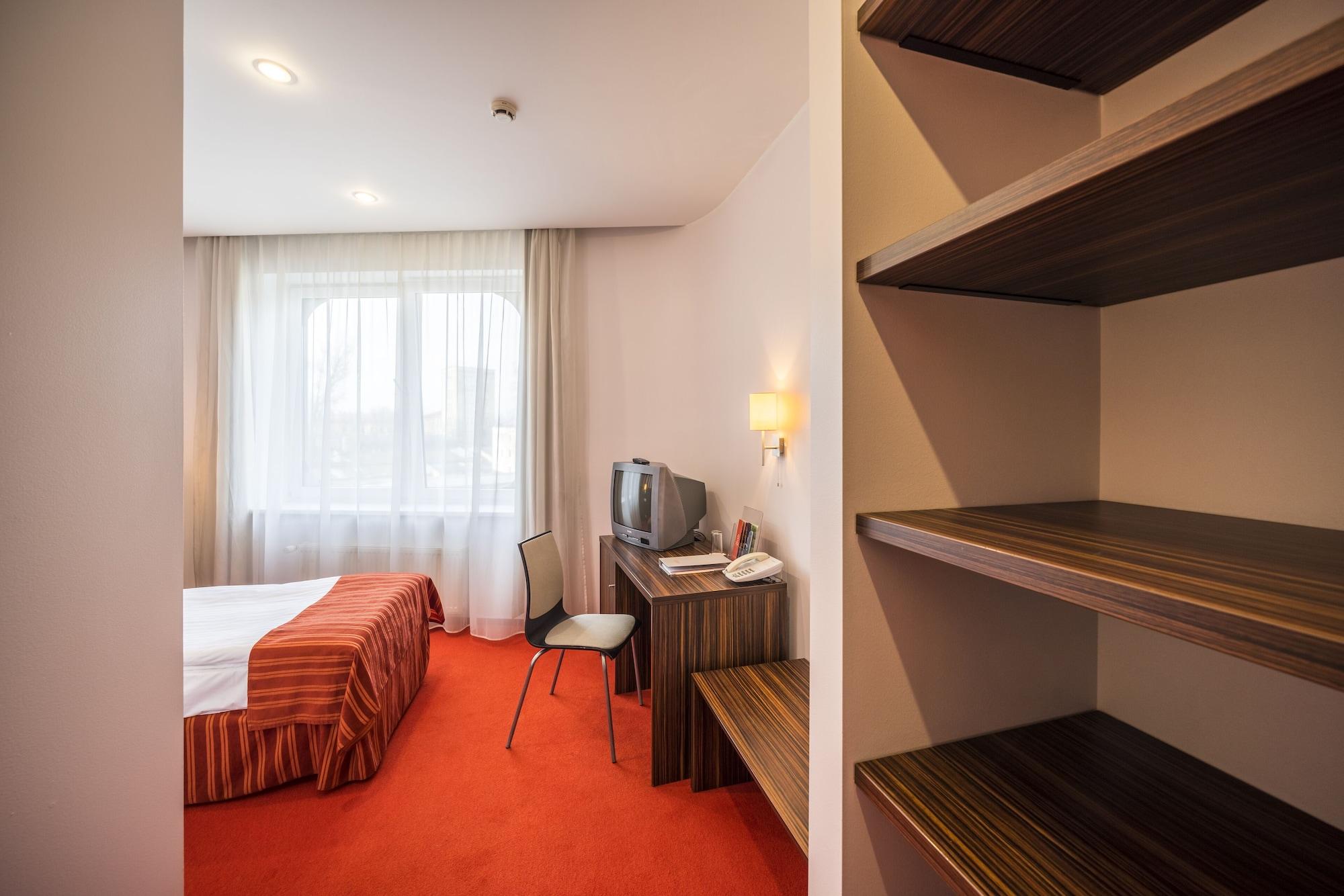 Rija Vef Hotel With Free Parking Riga Exterior photo