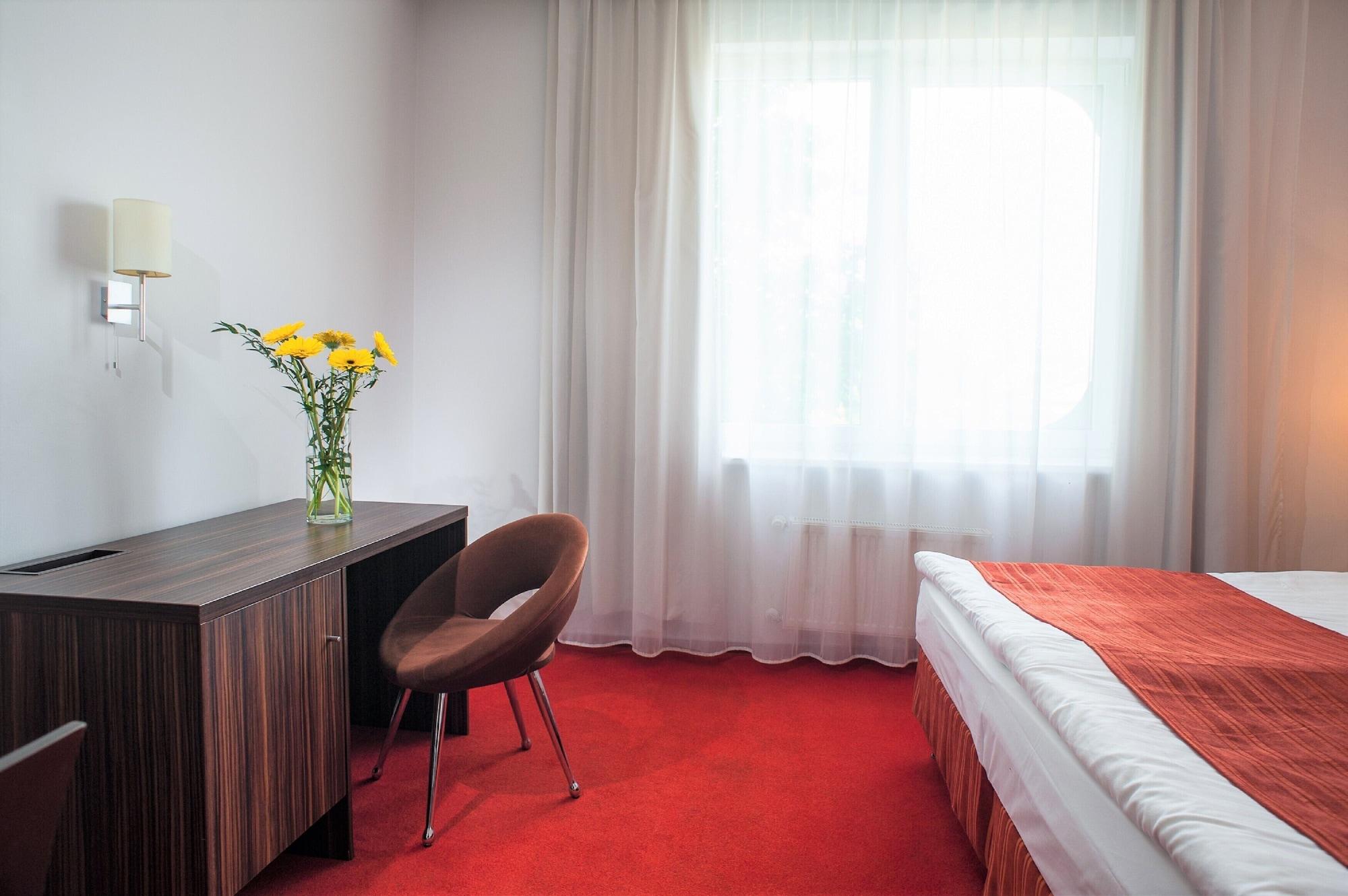 Rija Vef Hotel With Free Parking Riga Exterior photo