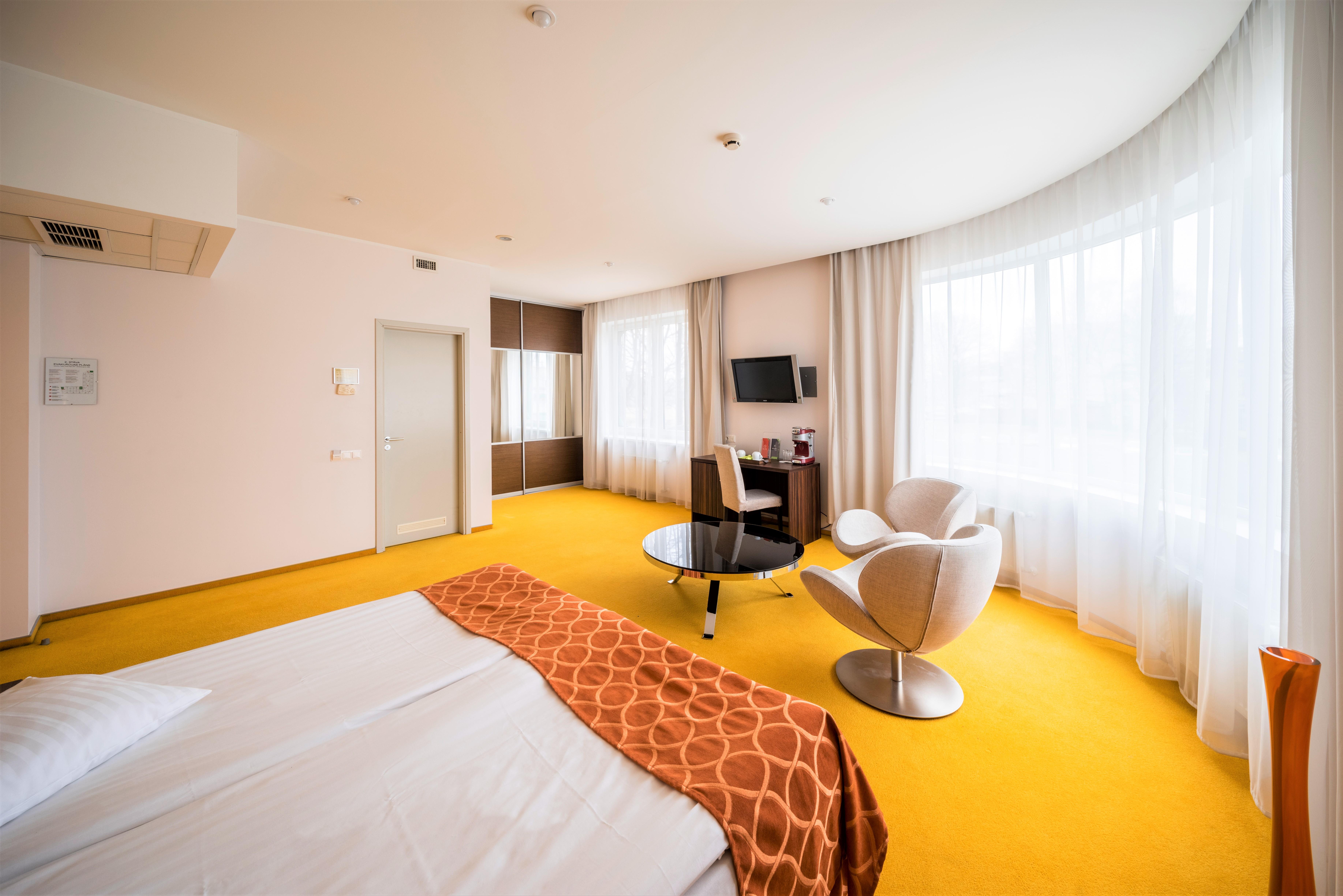 Rija Vef Hotel With Free Parking Riga Exterior photo