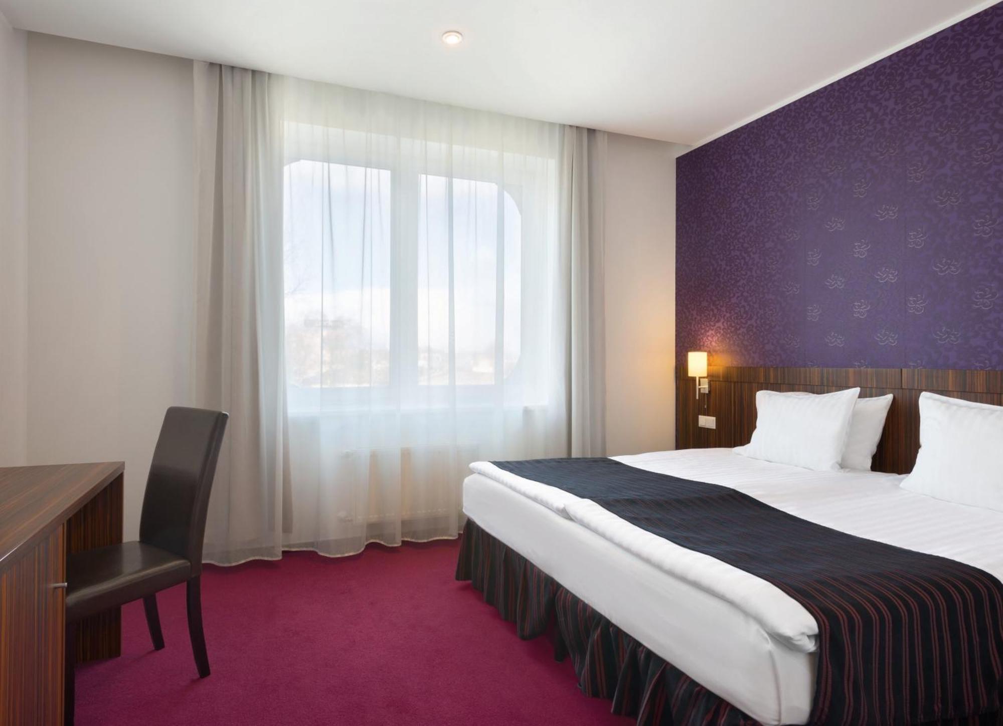 Rija Vef Hotel With Free Parking Riga Exterior photo