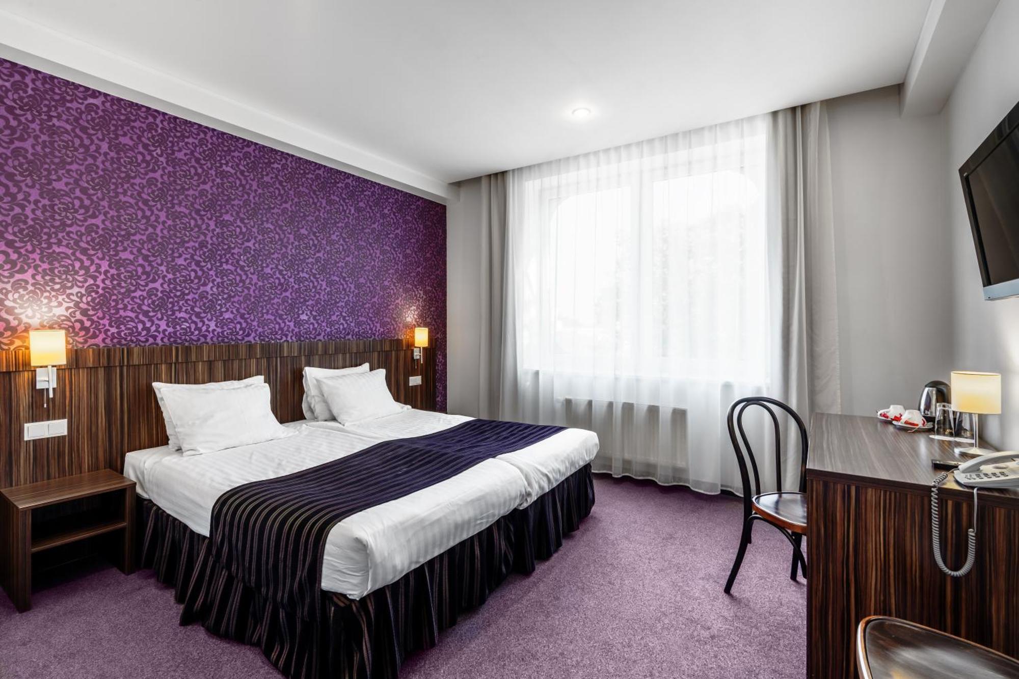 Rija Vef Hotel With Free Parking Riga Exterior photo