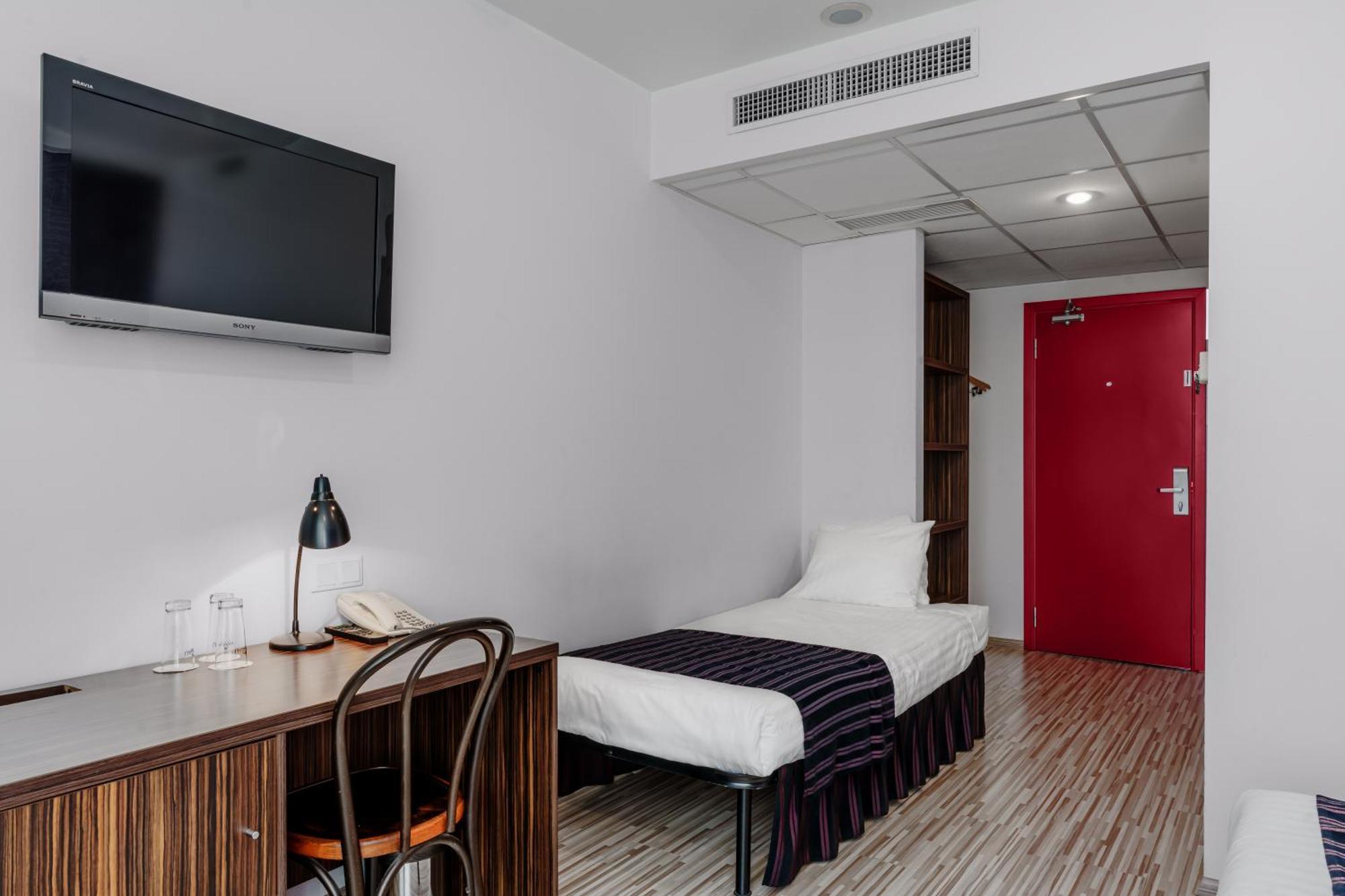 Rija Vef Hotel With Free Parking Riga Room photo