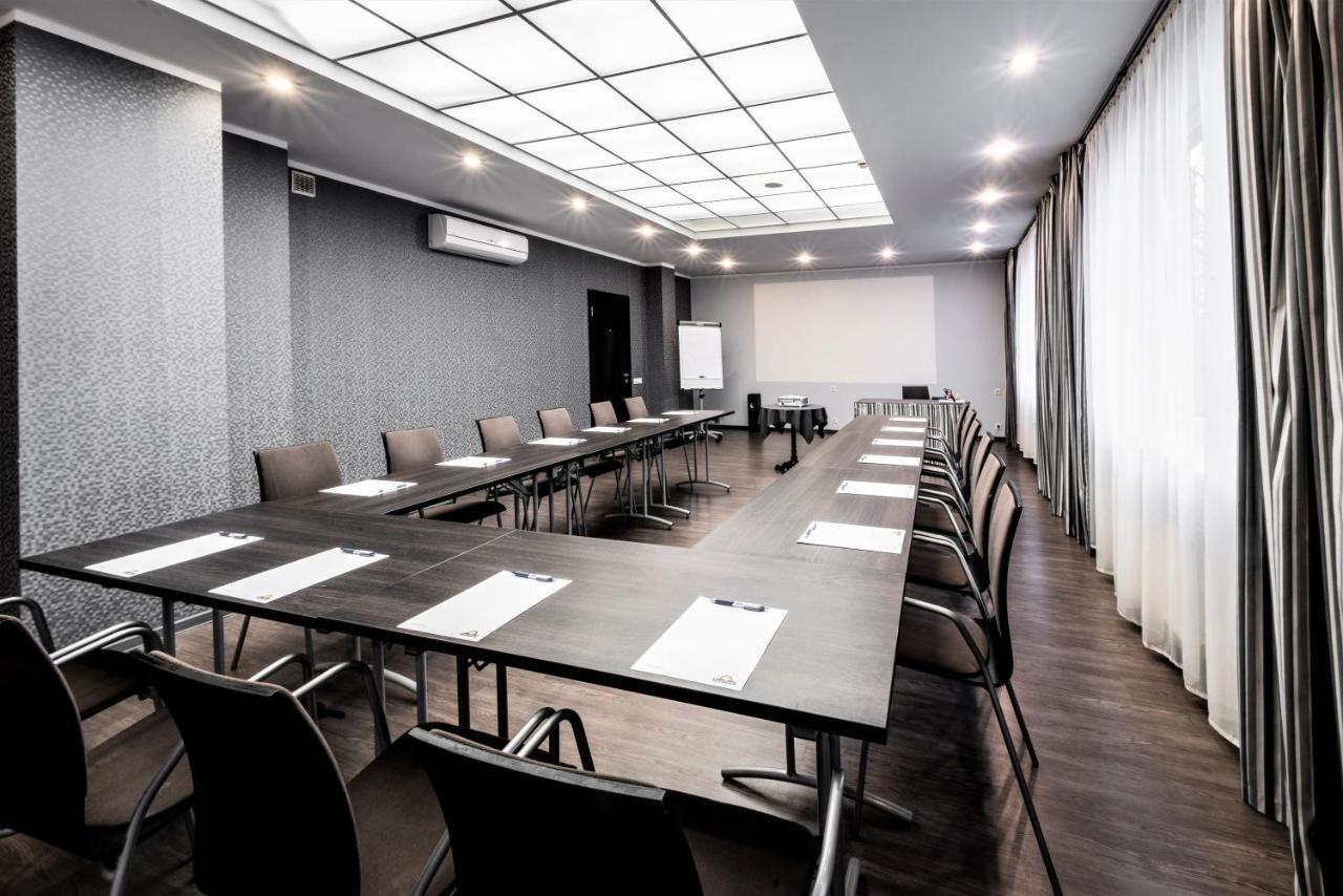 Rija Vef Hotel With Free Parking Riga Exterior photo