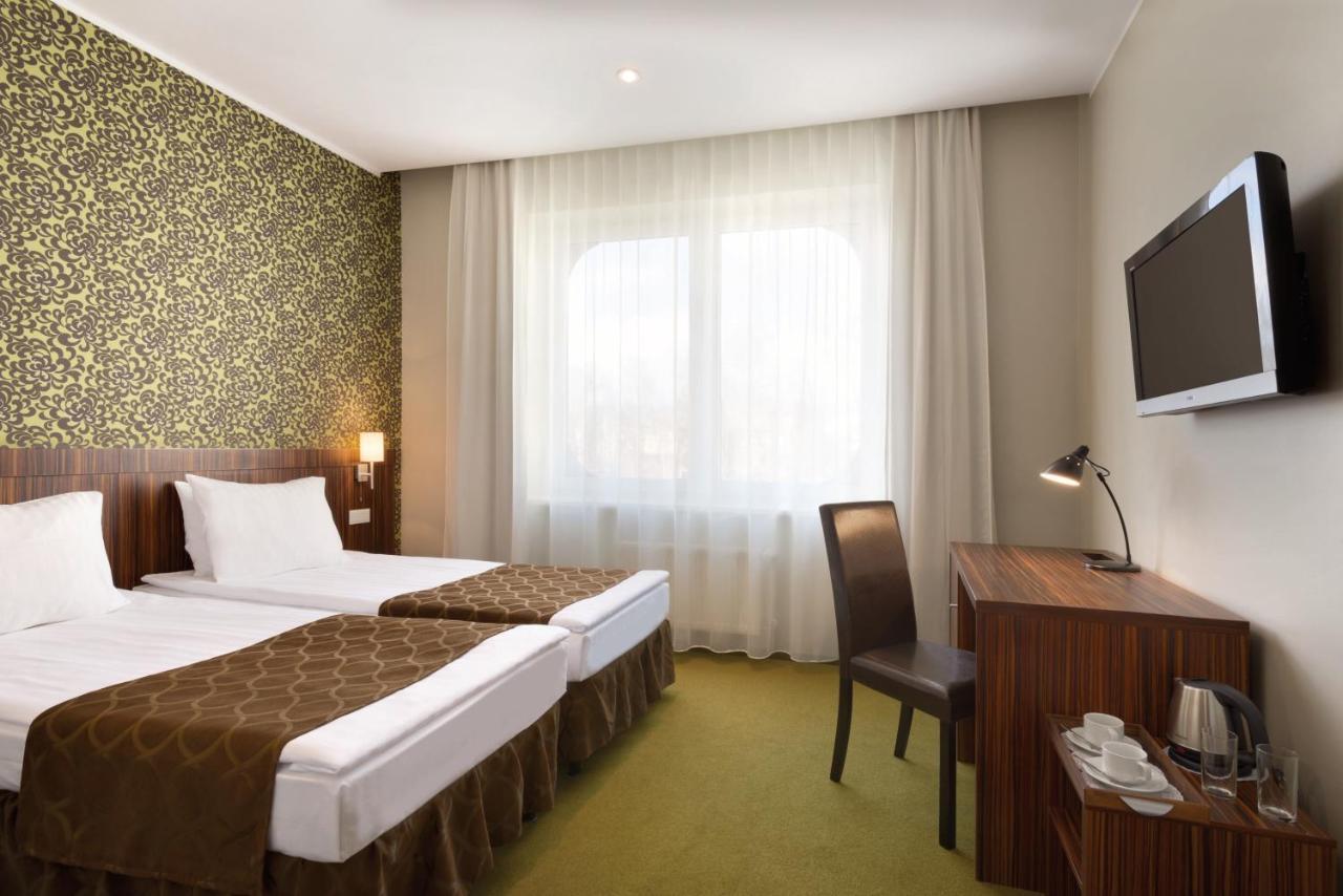 Rija Vef Hotel With Free Parking Riga Exterior photo